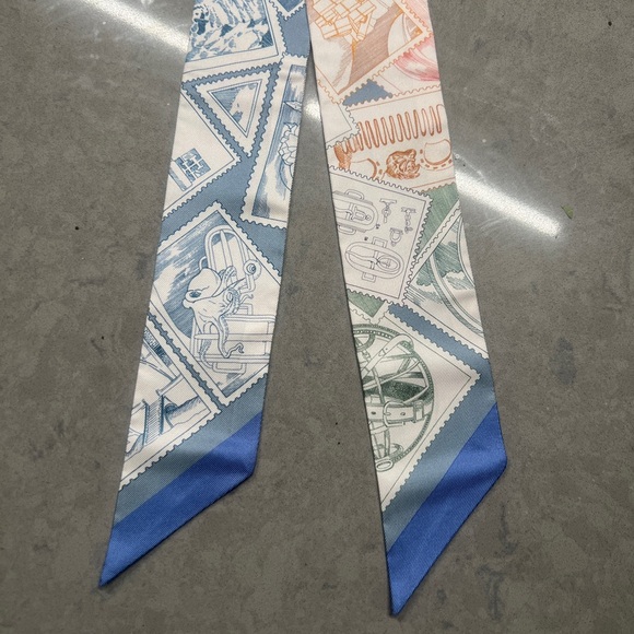 Hermes Le Philateliste du Faubourg Twilly light blue Birkin print - Picture 5 of 10